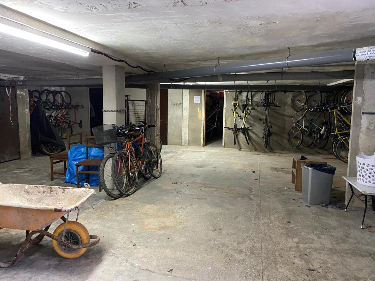 Per Parelles Reformat Amb Piscina Apartment